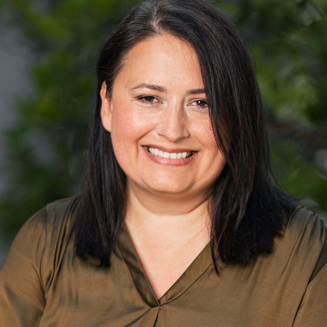 SquareHeadshot-Rachel2026